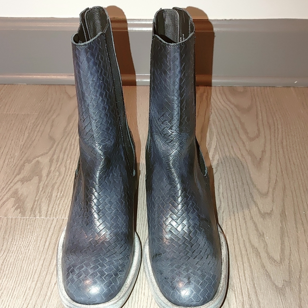 COPY - Free People Essential Chelsae boots
